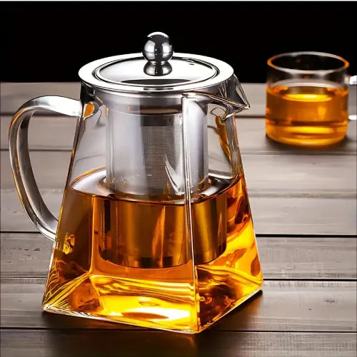 Pyramid-Shaped Borosilicate Glass Teapot with Steel Infuser 750 ML